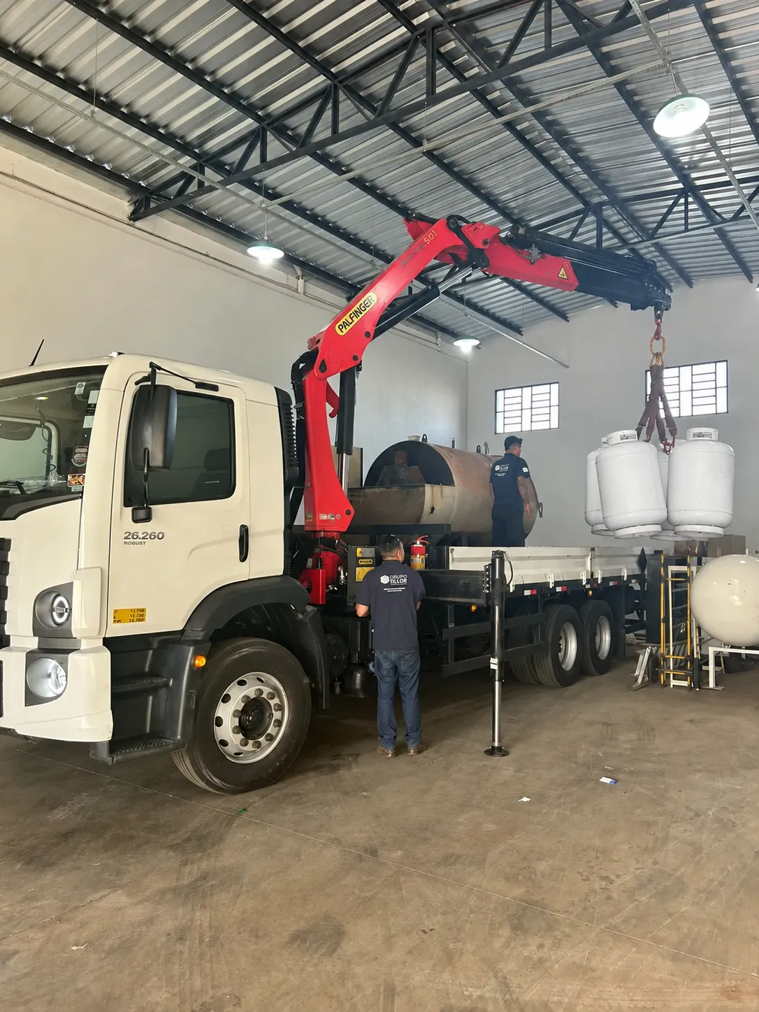 Movimentação técnica e logística em armazém